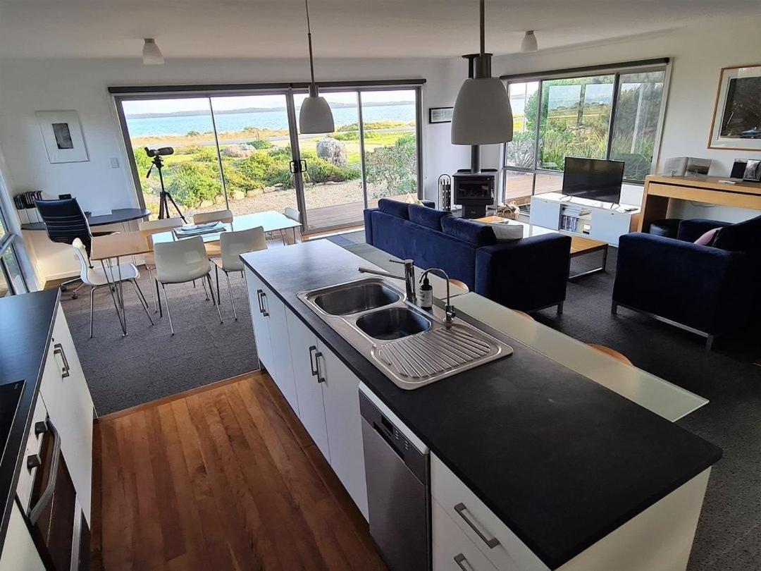 Coorong Waterfront Retreat Villa Meningie Ngoại thất bức ảnh