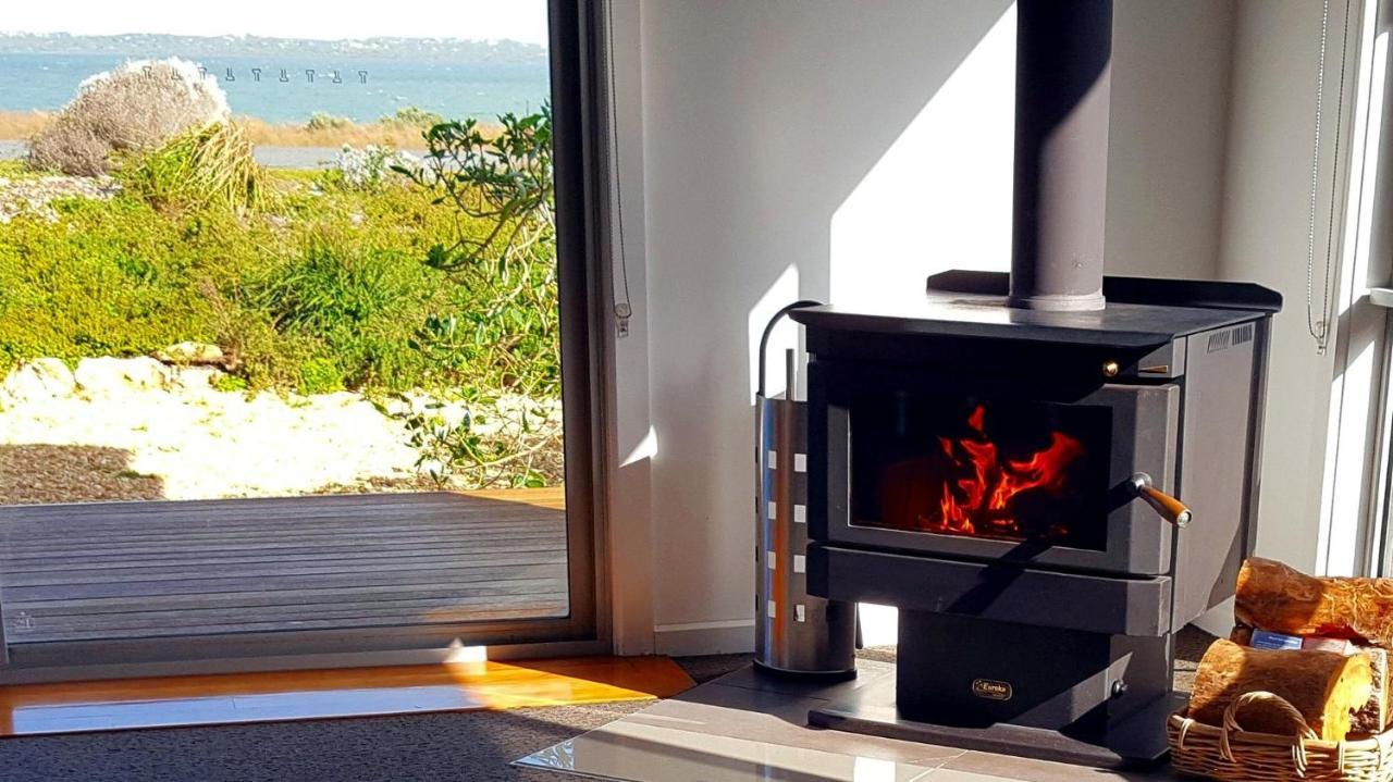 Coorong Waterfront Retreat Villa Meningie Ngoại thất bức ảnh